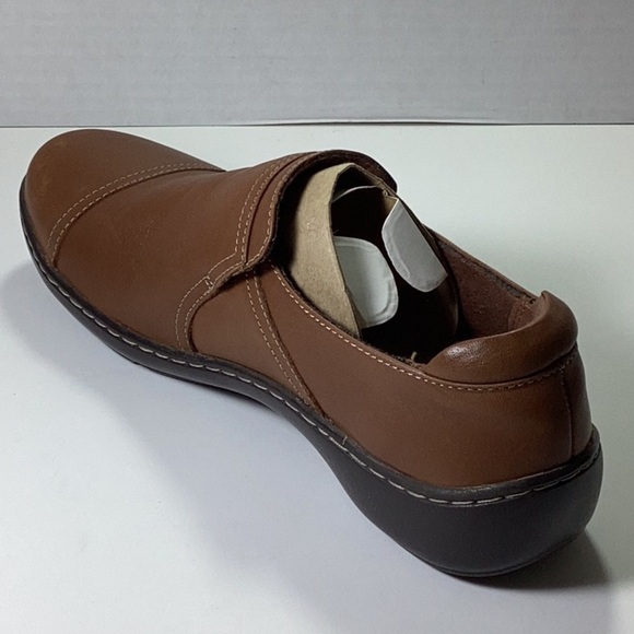 Clarks Brown Leather Loafers - Picture 2 of 5